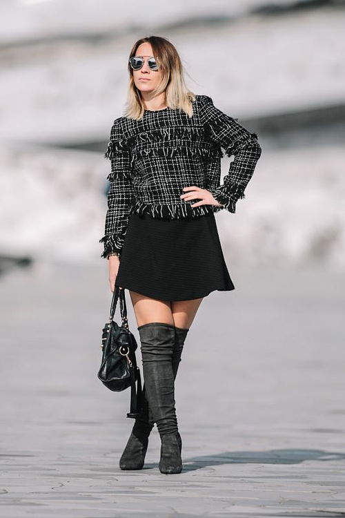 優(yōu)雅的服飾穿搭顯臃腫 女生需要幾款衣物打造閉月羞花