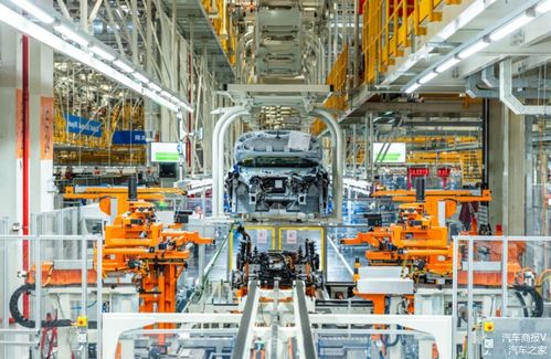 上汽大眾新能源汽車工廠正式投產，首款國產MEB平臺車型ID.4 X下線
